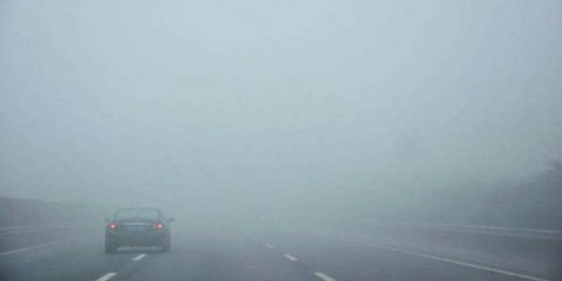 Motorway M-1 closed due to dense fog