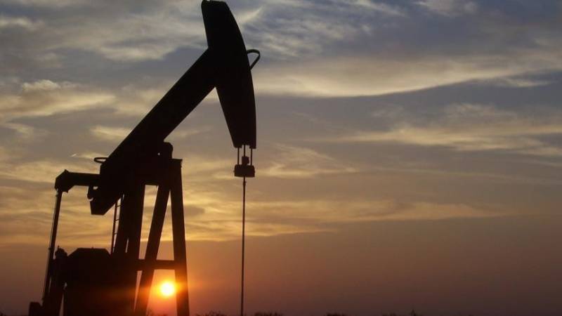 Oil prices nudge higher with US economic data in focus