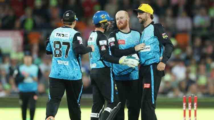Strikers knock Scorchers out with 50-run hammering