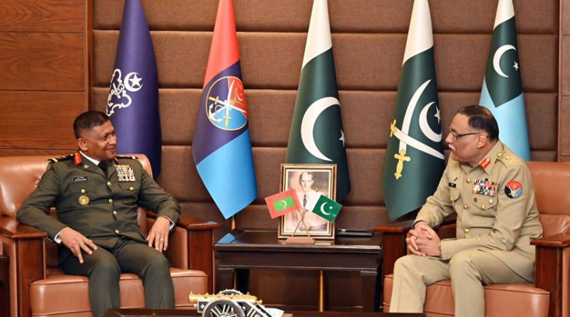 Pakistan, Maldives vow to strengthen defence ties