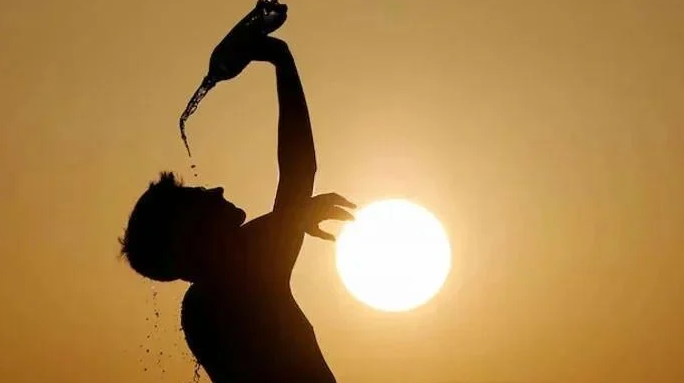 Scorching heatwave grips Pakistan, relief expected after May 19