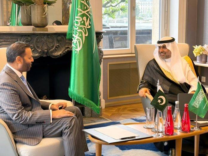 Mustafa Kamal meets Saudi health minister