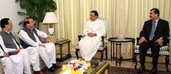 Nawaz assures Zardari of positive opposition