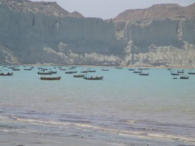 Heat wave grips Pakistan, this year\'s hottest day in Gwadar 
