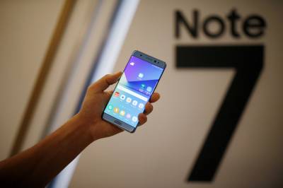 Samsung Electronics says to halt Galaxy Note 7 sales on battery problem