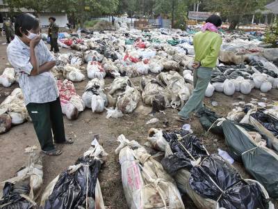 400 bodies unidentified in Thailand after tsunami