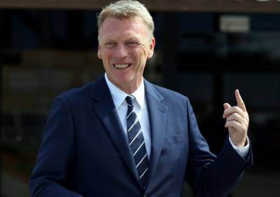 Struggling West Ham appoint Moyes as manager