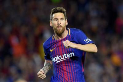 Messi extends Barcelona contract until 2021