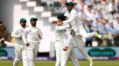 Pakistan crushes England in first Test at Lord's