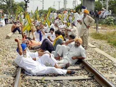 Indian farmers block railway tracks, highways to protest Modi Govt's 'Farm Bills'