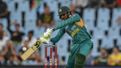 Shoaib Malik's surprise entry overjoys cricket crazy nation