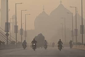 Smog continues to engulf Punjab as AQI reaches 413