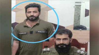 Constable embraces martyrdom in firing on police van