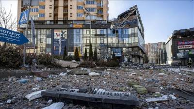 2 civilians in Ukrainian capital Kyiv killed as residential building hit by missile