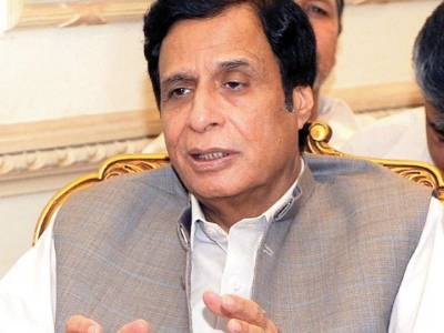 Pervaiz Elahi offers to play role to improve Imran Khan's ties with establishment