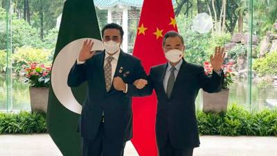 Pakistan, China FMs discuss matters of mutual interest