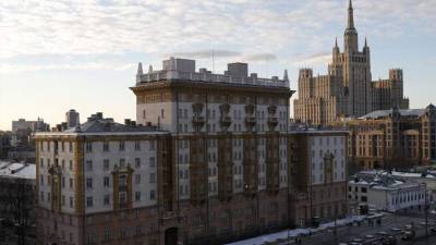 Don't close the embassy, US ambassador tells Russia