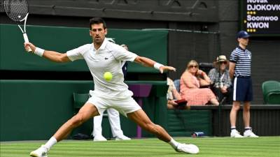Djokovic qualifies for Wimbledon's 2nd round