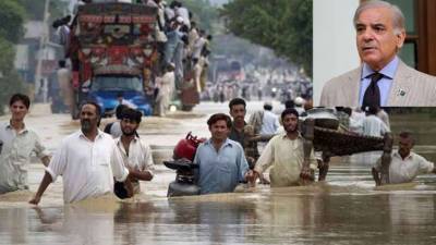 PM visits Jacobabad, Jhal Magsi, reviews devastation caused by floods