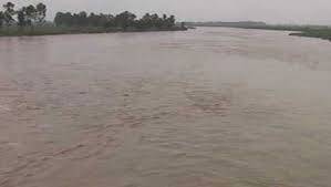 India releases 2,00,000 cusecs of flood water in Ravi