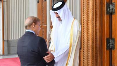 PM accorded a warm welcome at Qatar's Diwan-e-Amiri