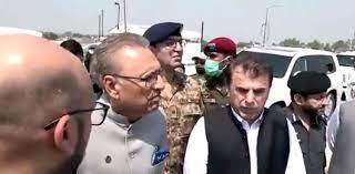 President Arif Alvi visits Nowshera to review flood relief operations