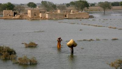 Breach at Manchar Lake’s zero point submerges over 500 villages