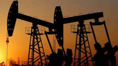 Crude prices rally as top producers mull big output cut