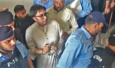 Court orders police to return Shahbaz Gill's belongings