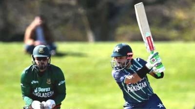Pakistan beat Bangladesh by 21 runs in tri-series opener