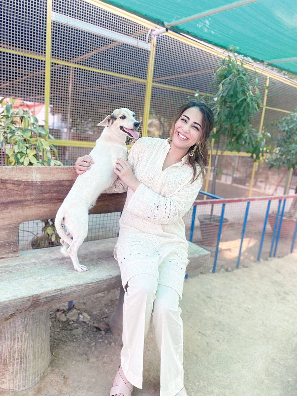 Ushna Shah spotted spending a day dedicated to cutest dog