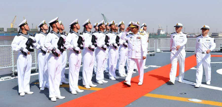 Pak Navy Chief visits foreign ships participating in AMAN Exercise