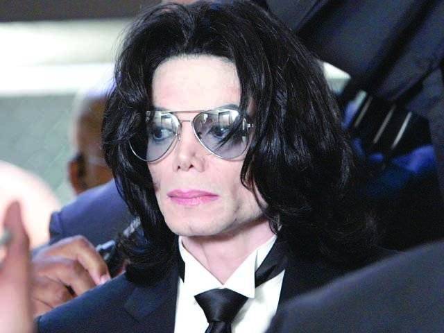 Michael Jackson dating Pamela Anderson