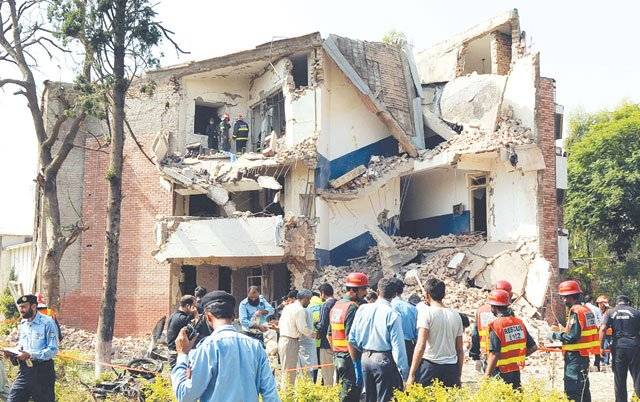 Bomber hits anti-terror HQs in Islamabad