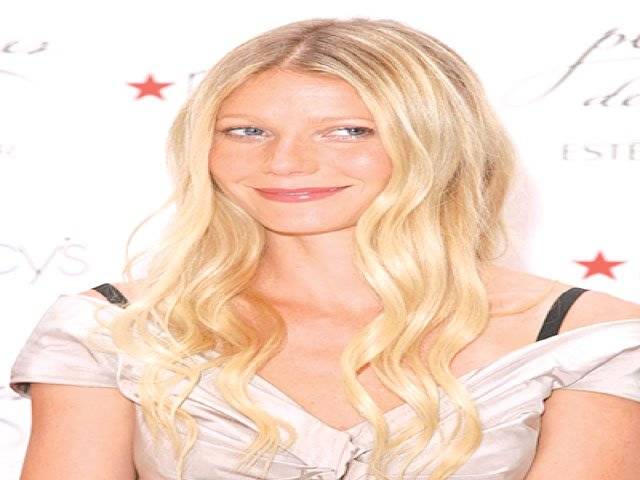 Paltrow auctions off clothes