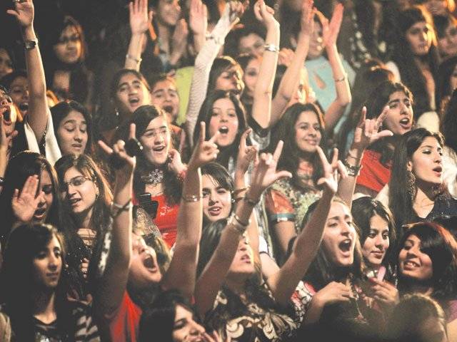 Pakistan rock renaissance defies dwindling concerts