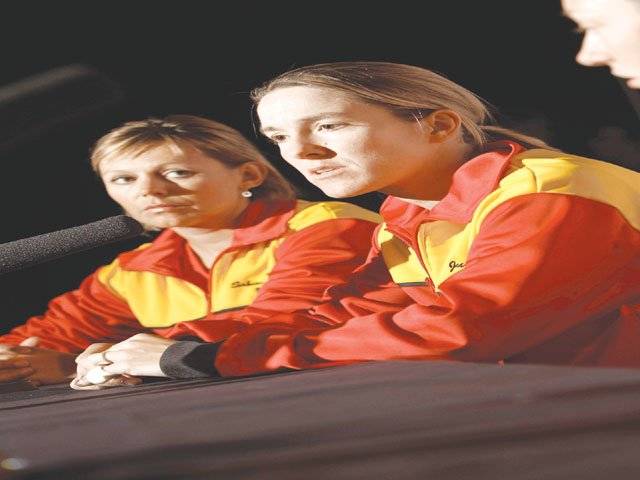Injury-hit US challenge Russia in Fed Cup