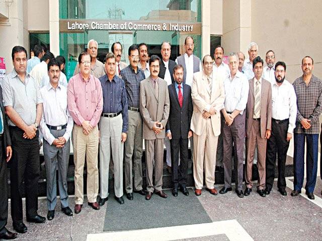 MQM extends cooperation for KBD construction