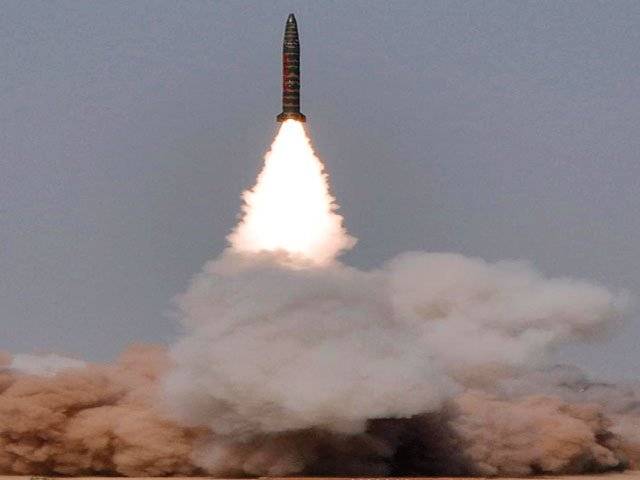 Pakistan tests ballistic missiles