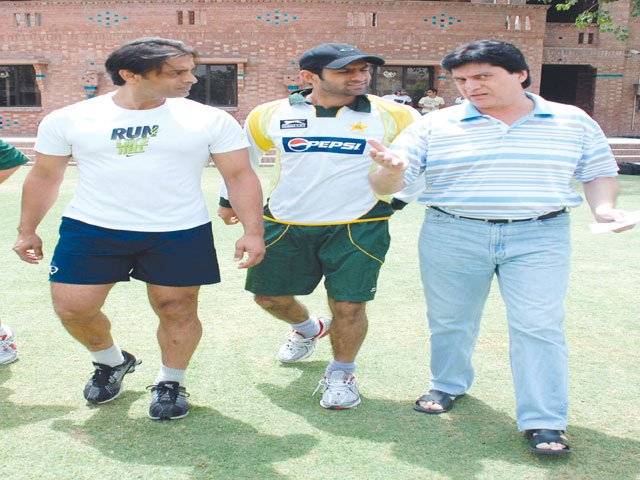 Media-shy Shoaibs earn PCB's nod for selection