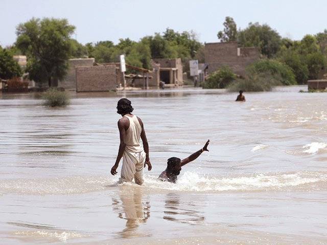 Garhi Kheru, Sajawal inundated: High alert sounded in Kotri