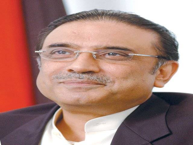 Zardari talks to Nawaz, Altaf, Asfand
