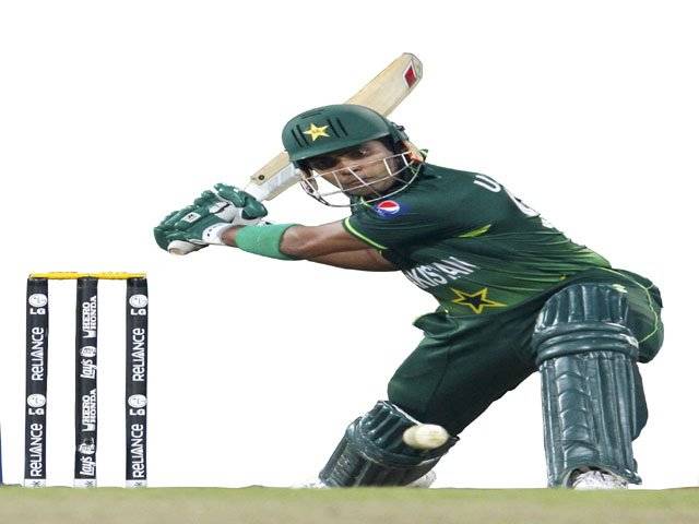 Pakistan halt Aussies winning spree