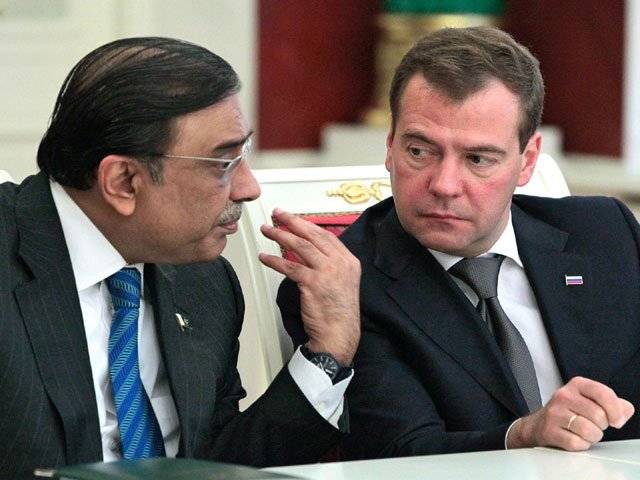 Zardari offers Russia access to warm waters