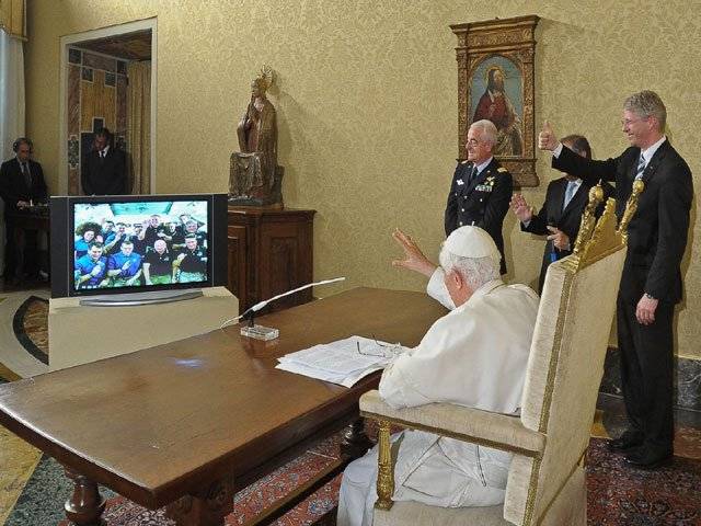 Pope phones astronauts in space