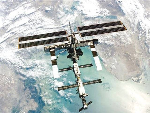 A narrow escape of Space Station