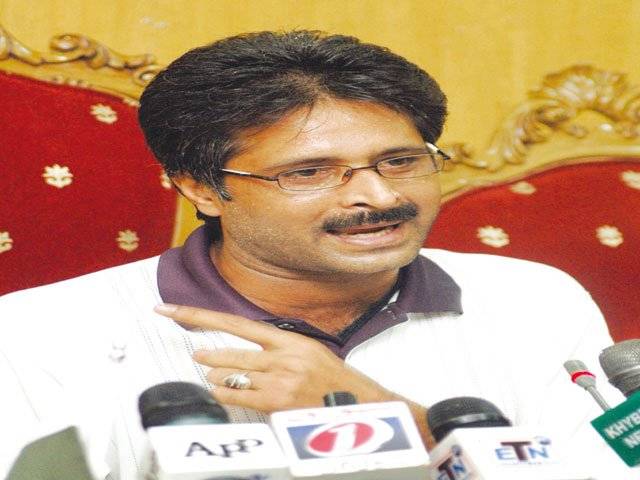 Naveed Alam calls for Asif Bajwa sacking