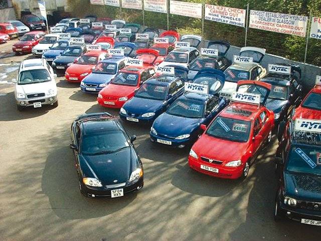 Govt to allow free used cars import in Trade Policy