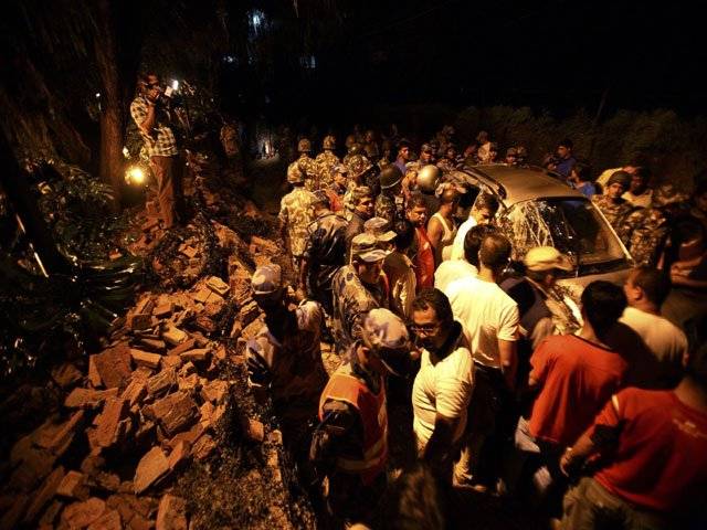 13 killed as 6.9 quake rocks India, Nepal