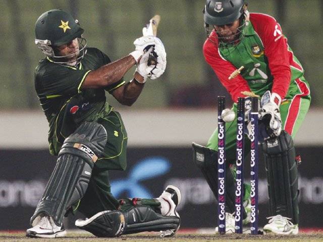 Pakistan outplay Bangladesh in T20